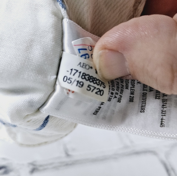 AMERICAN EAGLE | Hi-Rise A-line striped denim frayed/raw hem jean skirt - Picture 6 of 6